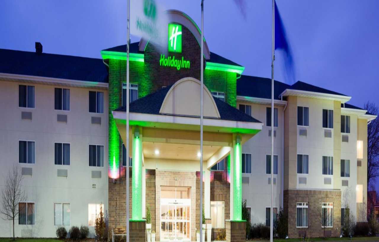 Holiday Inn Conference Center Marshfield, An Ihg Hotel Exterior foto